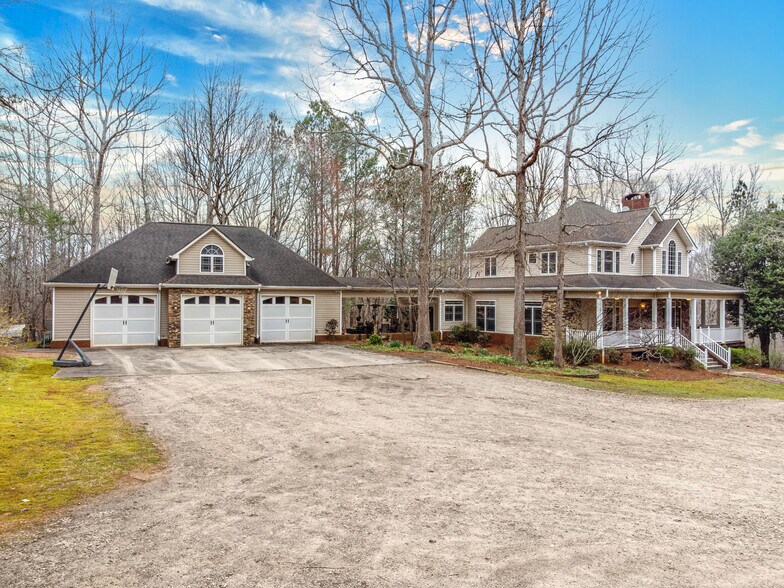 More Photos Of 734 Fincher Rd, Covington Flex For Sale
