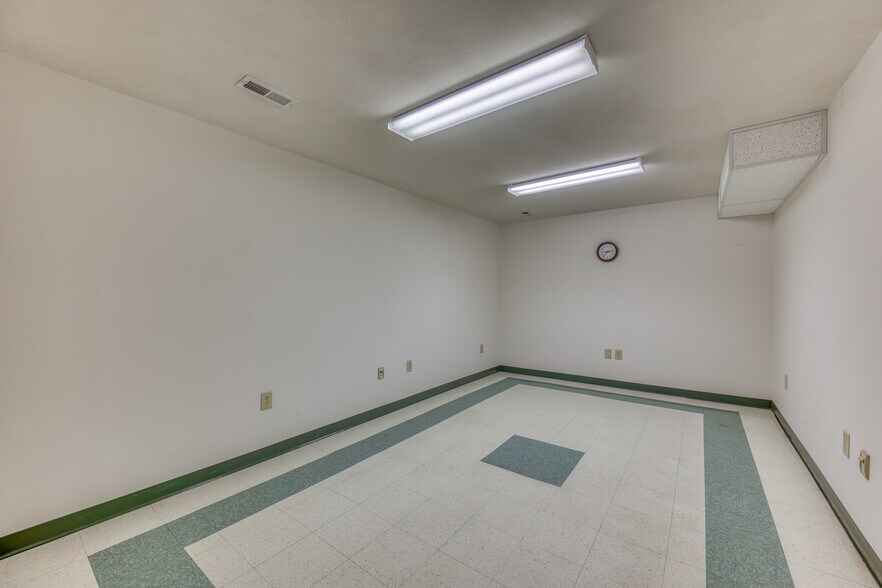 More Photos Of 3545 W Market St, Johnson City Industrial For Sale
