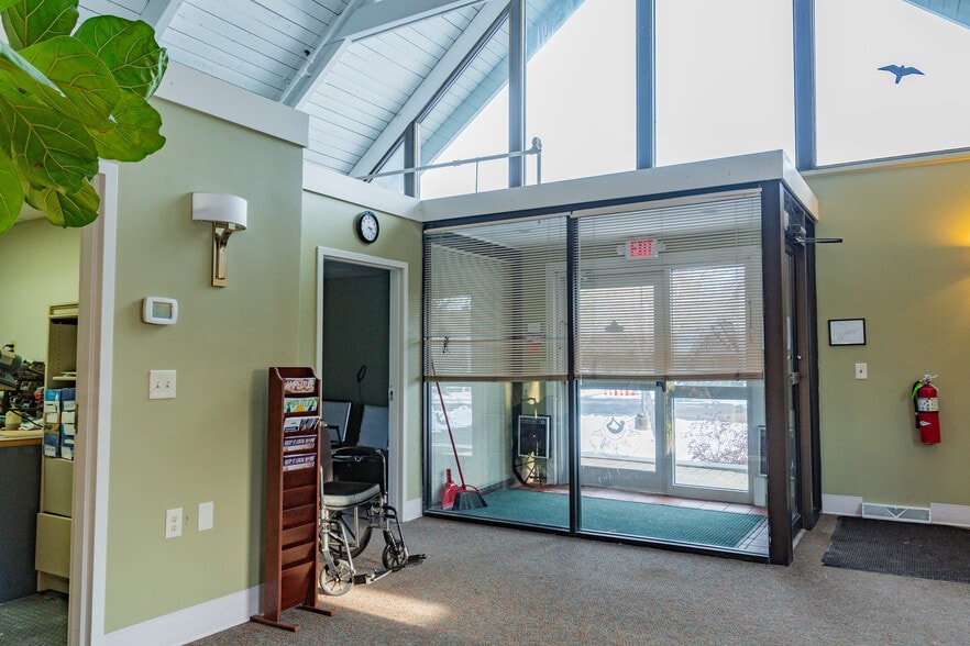 More Photos Of 260 Western Ave, South Portland Office For Sale
