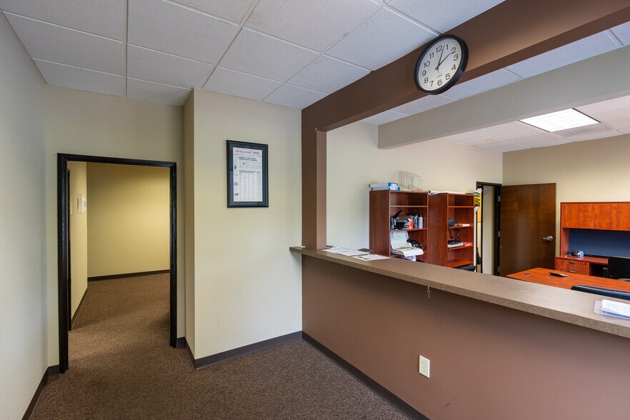 More Photos Of 4205 Stuart Andrew Blvd, Charlotte Light Distribution For Lease