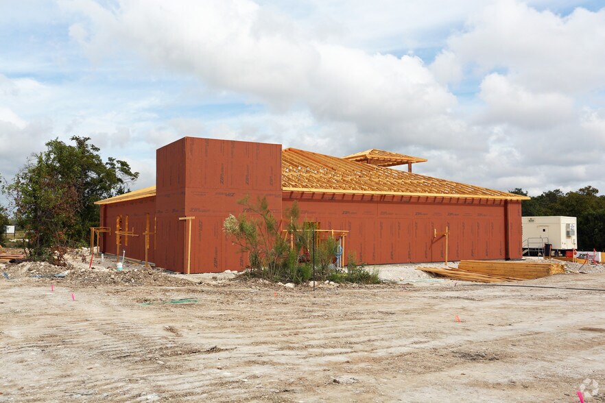 More Photos Of 210 N Lakeline Blvd, Cedar Park Medical For Lease