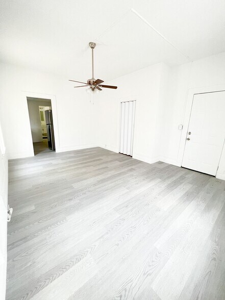 More Photos Of 205 S Grove St, Eustis Apartments For Sale