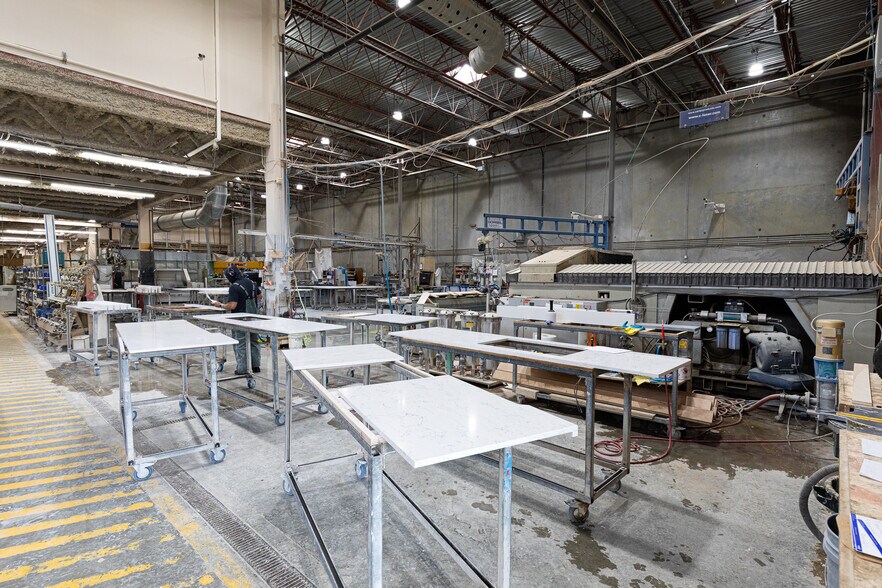 More Photos Of 30781 Simpson Rd, Abbotsford Warehouse For Lease