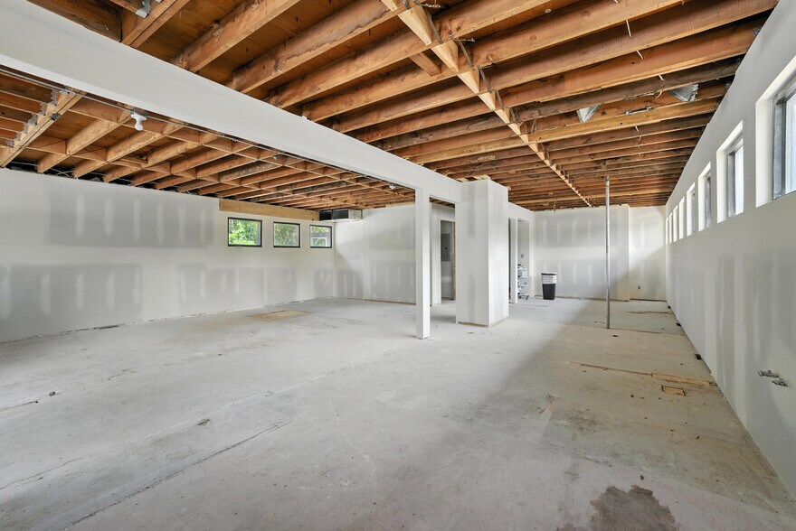 More Photos Of 3820 Central Ave, Lake Station Medical For Lease