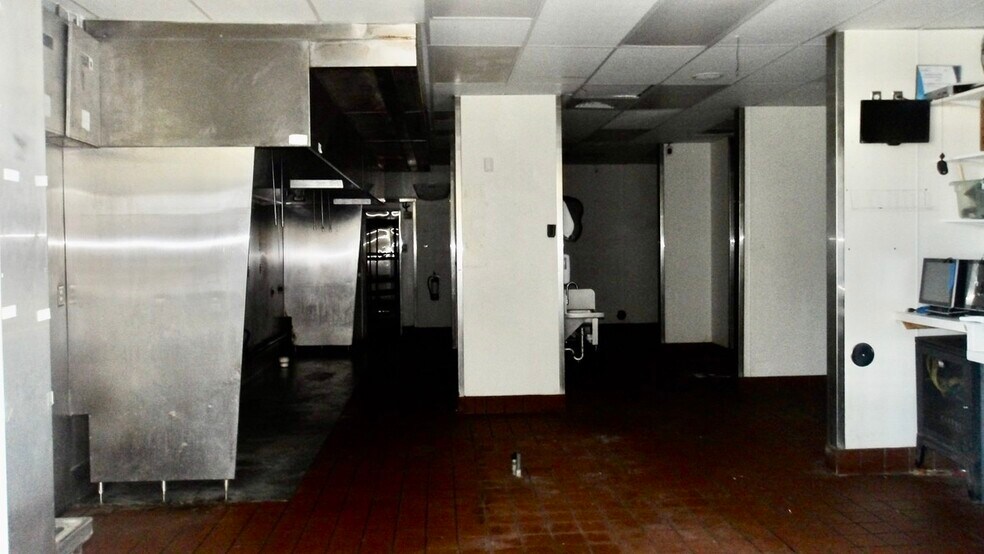 More Photos Of 505 E Edinburg Ave, Elsa Fast Food For Lease