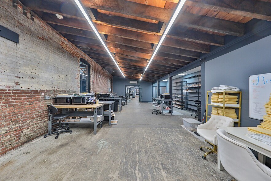 More Photos Of 915 Northampton St, Easton General Retail For Sale