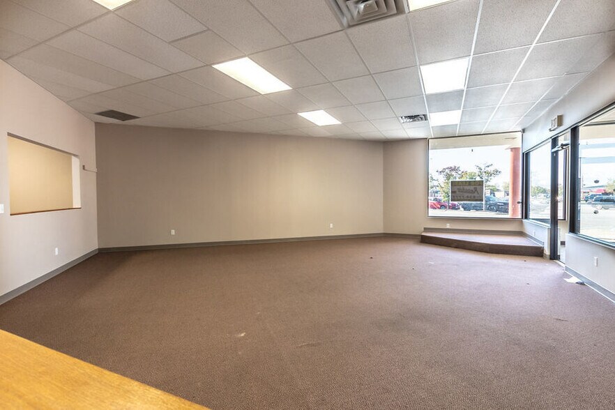 More Photos Of 1195 Lincoln Ave, Lockport General Retail For Lease