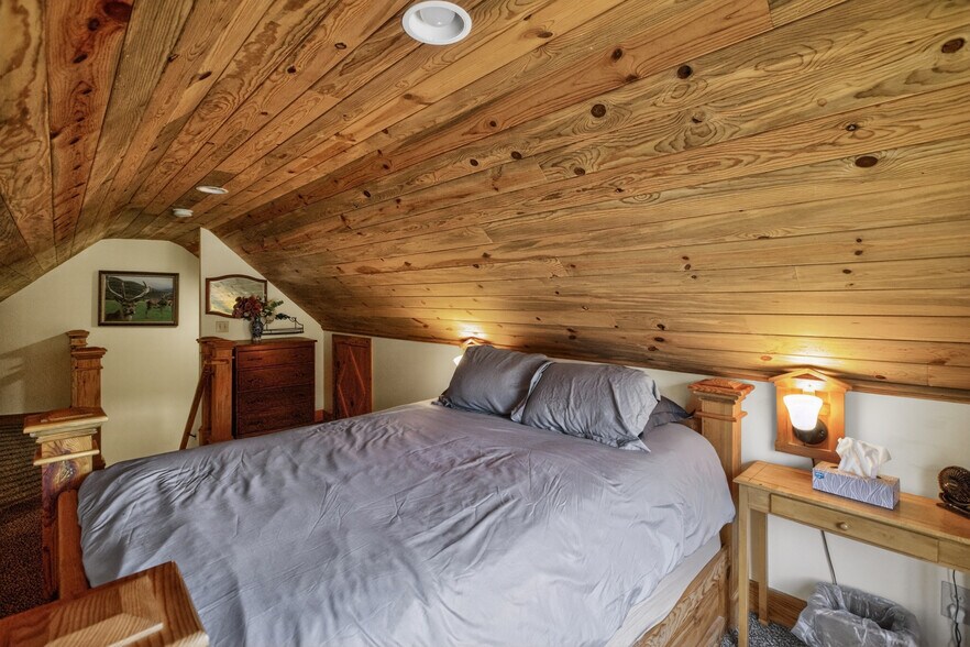 More Photos Of 1258 Highway 141, White Salmon Hospitality For Sale