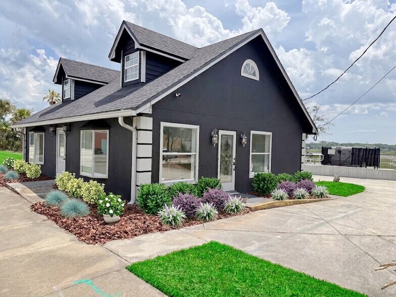 Primary Photo Of 1103 N Ponce De Leon Blvd, Saint Augustine Freestanding For Sale