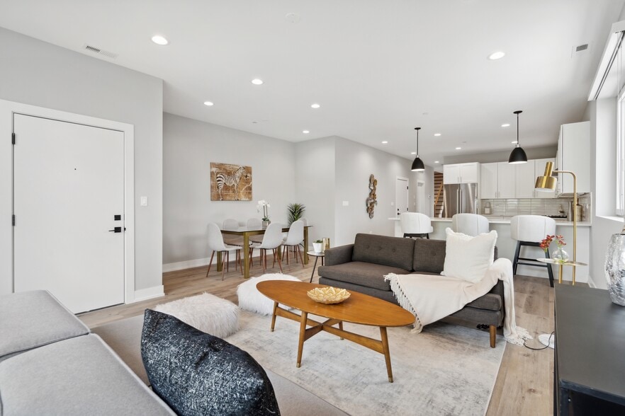 More Photos Of , Chicago Multifamily For Sale