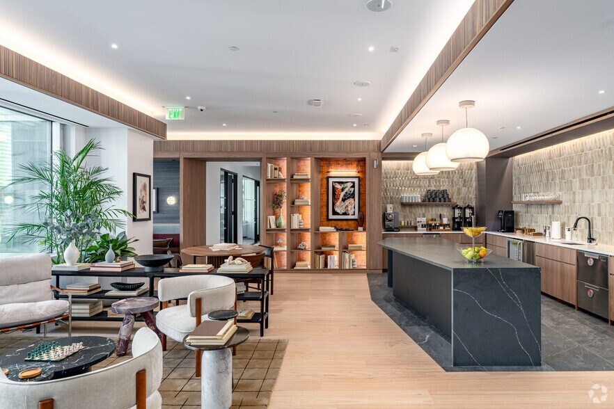 More Photos Of 12 E 49th St, New York Coworking Space