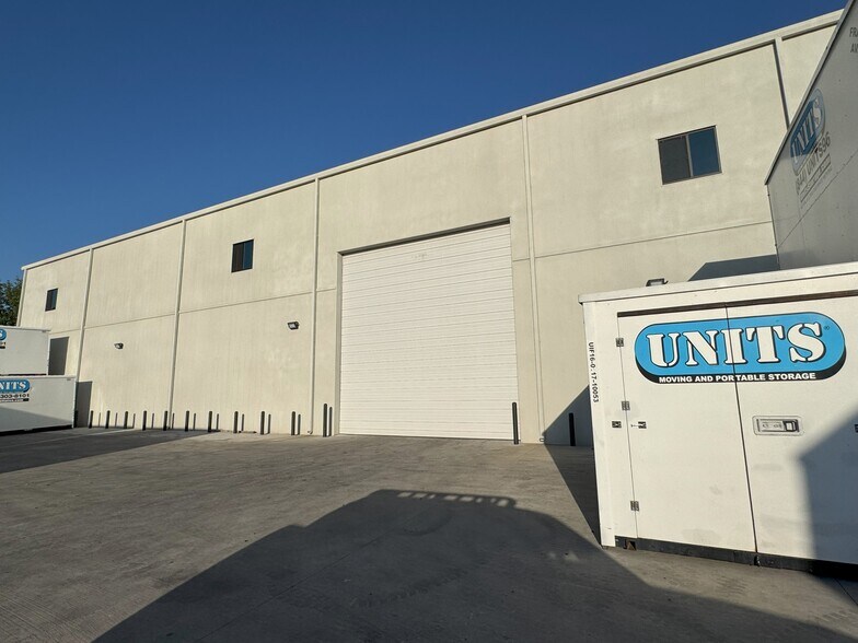 More Photos Of 2800 W Albany St, Broken Arrow Warehouse For Sale