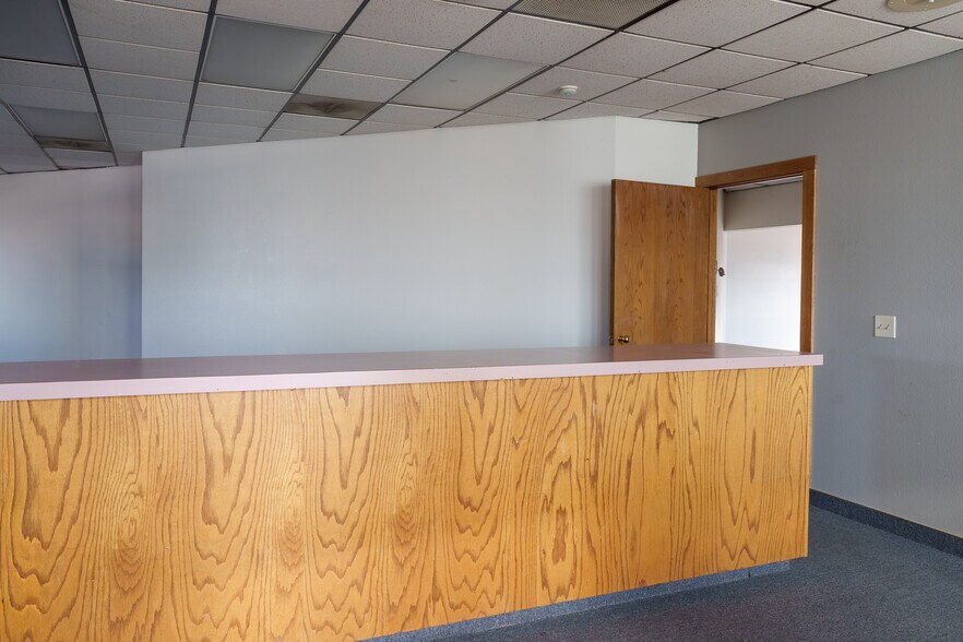 More Photos Of 83373-83407 State Highway 111, Indio Auto Dealership For Lease