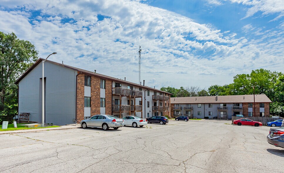 More Photos Of 3500 Grand Ave, Ames Apartments For Sale