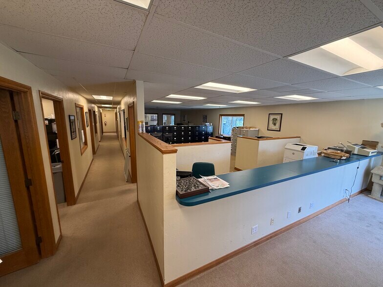 More Photos Of 2707 Alpine Blvd, Alpine Office Residential For Lease