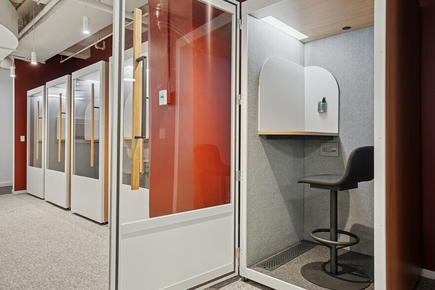 More Photos Of 12110 Sunset Hills Rd, Reston Coworking Space