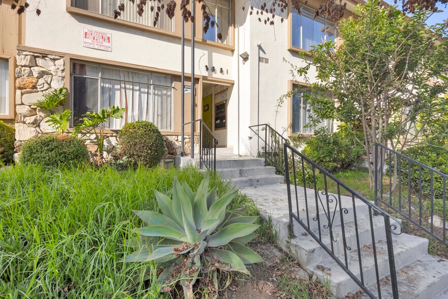 More Photos Of 3867-3885 Potomac Ave, Los Angeles Apartments For Sale