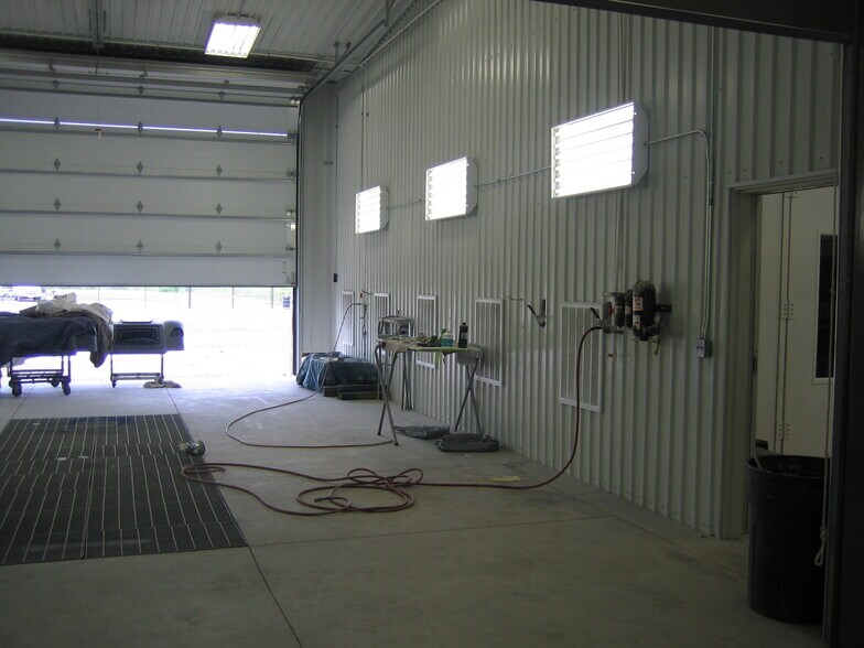 More Photos Of 21507 S Highway 69, Afton Industrial For Sale