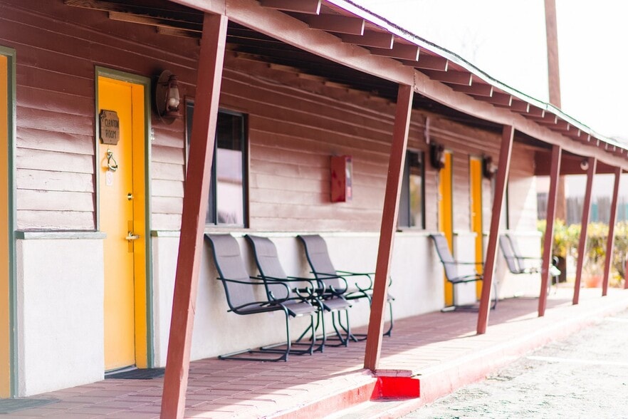 More Photos Of 410 Fremont St, Tombstone Hotel For Sale