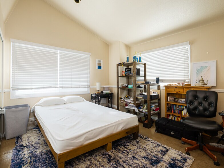 More Photos Of 426 E Imperial Ave, El Segundo Apartments For Sale