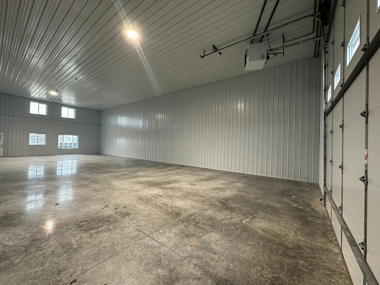 More Photos Of 12335 Margo Ave S, Hastings Light Distribution For Lease