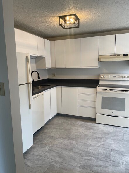 More Photos Of 8 9th St, Medford Apartments For Sale