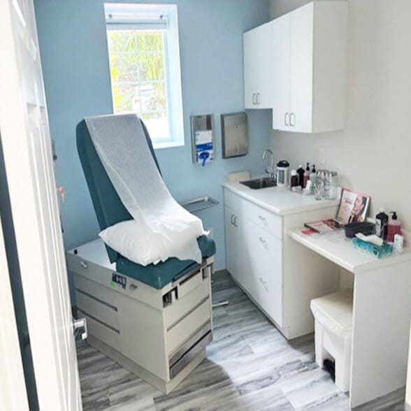 More Photos Of 37 Edgerton Dr, Falmouth Medical For Sale