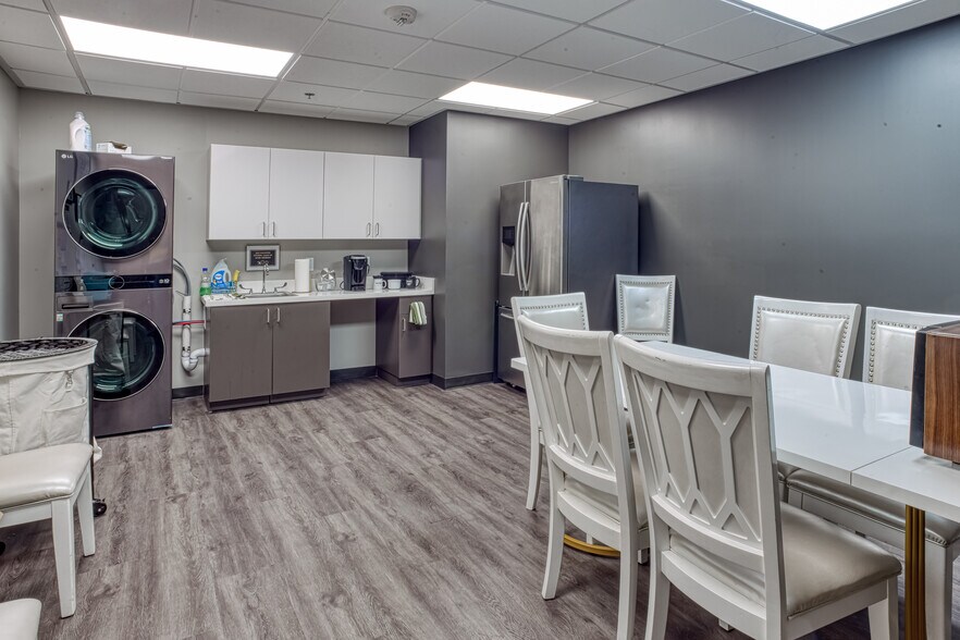 More Photos Of 2770 S Maryland Pky, Las Vegas Office For Lease