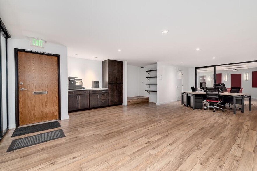 More Photos Of 6450 S Quebec St, Centennial Loft Creative Space For Lease