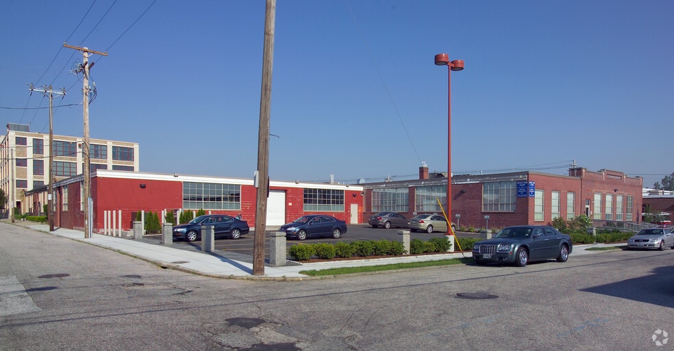 More Photos Of 17 Virginia Ave, Providence Office For Lease