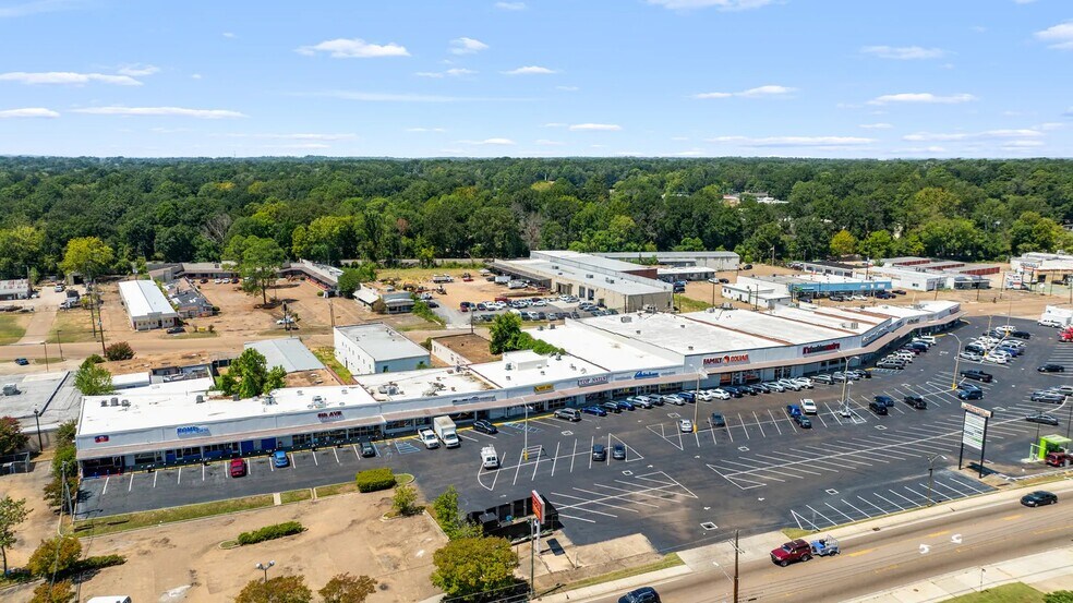 More Photos Of 4180 Northview Dr, Jackson General Retail For Sale