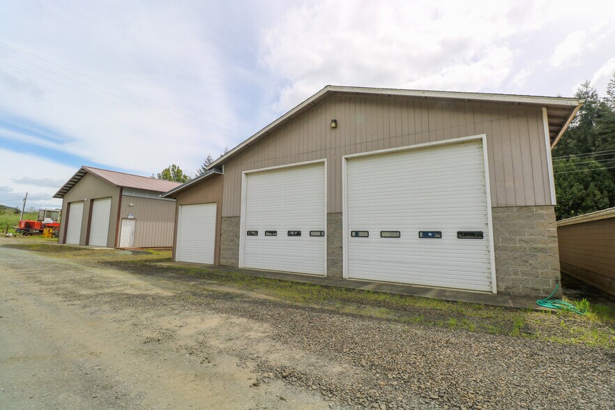 More Photos Of 94755 Quiet Valley Ln, Myrtle Point Warehouse For Lease