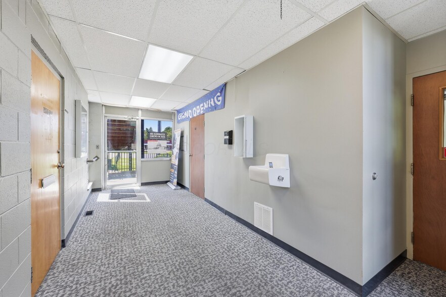 More Photos Of 1240 E Main St, Springfield Office For Sale