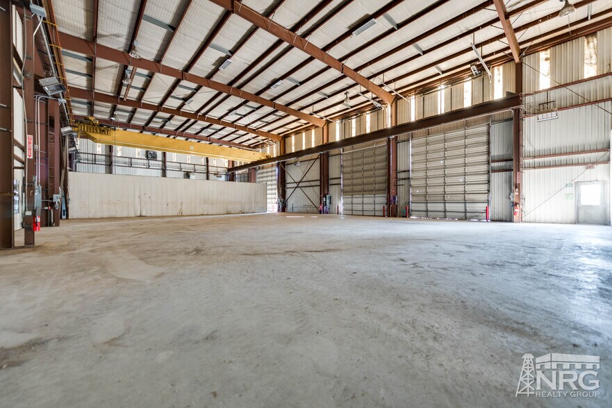 More Photos Of 701 W Murphy St, Odessa Manufacturing For Sale