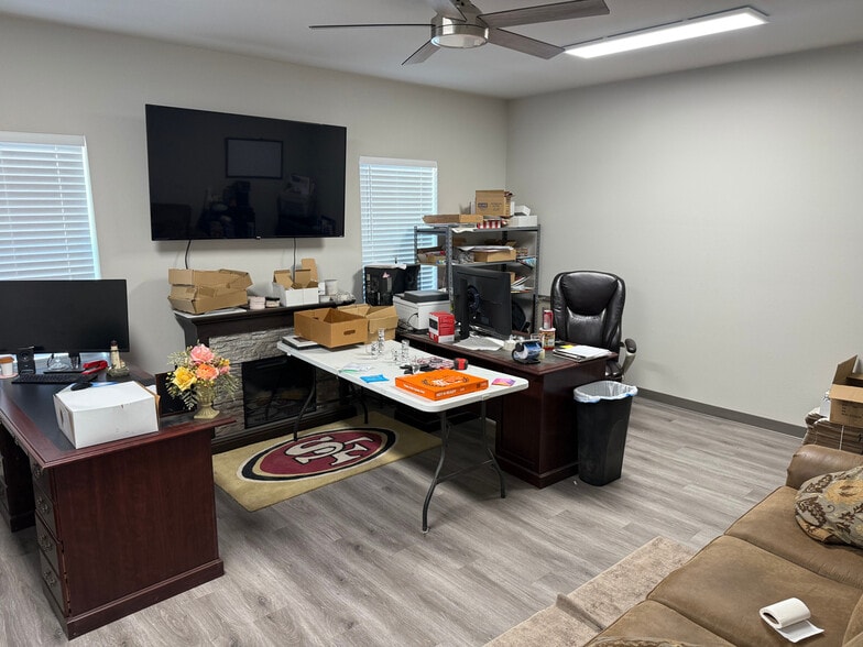 More Photos Of 8946 N FM 1417, Denison Warehouse For Sale