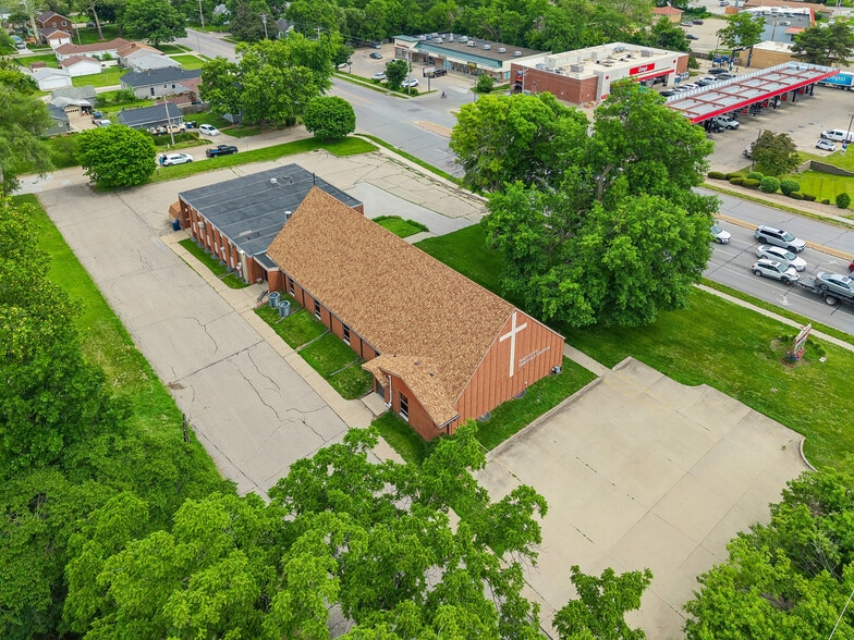 More Photos Of 4323 Douglas Ave, Des Moines Religious Facility For Sale