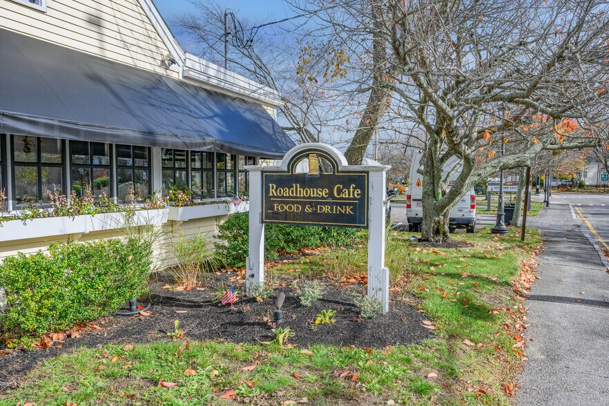 Primary Photo Of 488 South St, Hyannis Restaurant For Sale