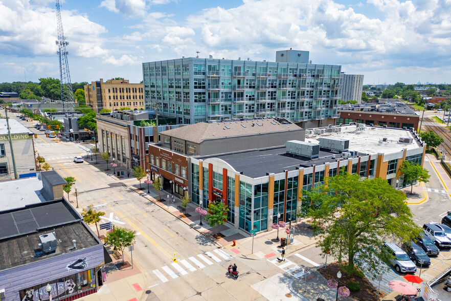 Primary Photo Of 117 W 4th St, Royal Oak Storefront Retail Office For Sale