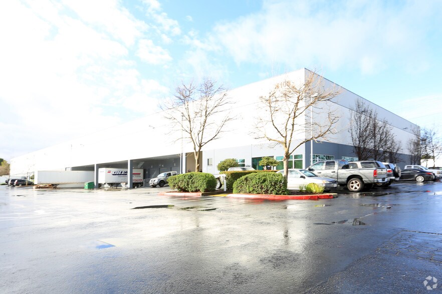 More Photos Of 4119 S Market Ct, Sacramento Unknown For Lease
