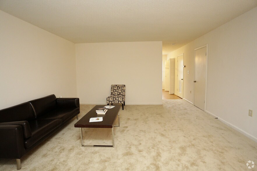 More Photos Of 5600 Salem Run Blvd, Fredericksburg Apartments For Sale