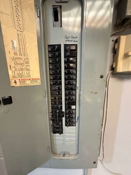 More Photos Of 1465 Cornell Rd, Howard Warehouse For Sale