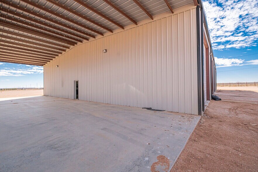 More Photos Of 16791 W Basin St, Odessa Warehouse For Sale