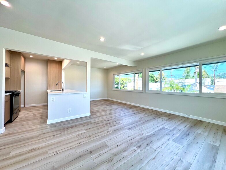 More Photos Of 3511 Market St, Glendale Office Residential For Lease