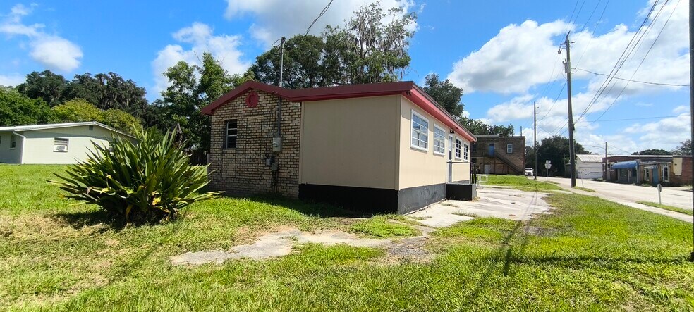 More Photos Of 14610 Kennard St, Waldo Freestanding For Sale