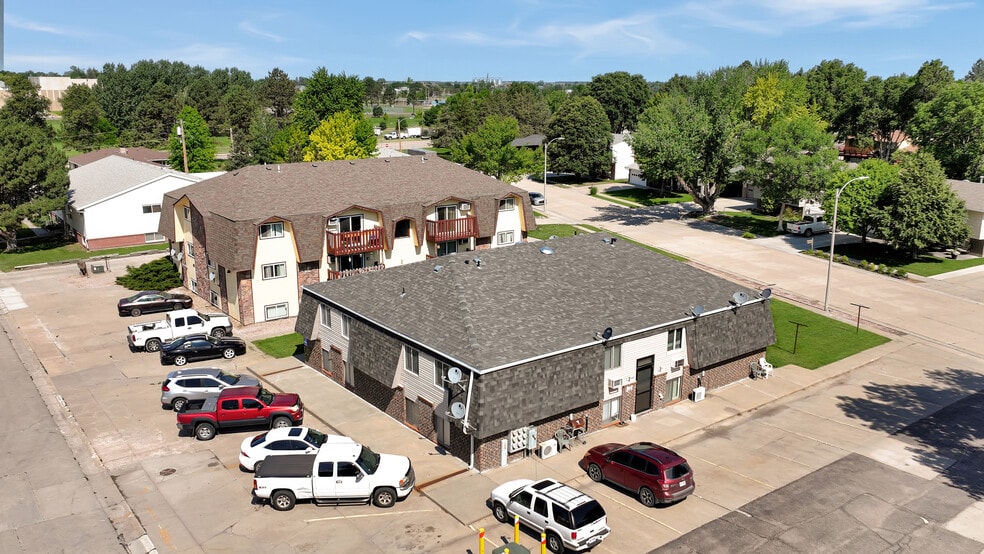 Primary Photo Of 340 E 14th St, Alliance Apartments For Sale