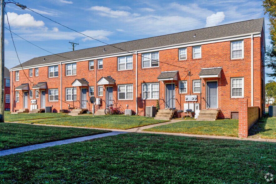 More Photos Of 3817 George Washington Hwy, Portsmouth Apartments For Sale