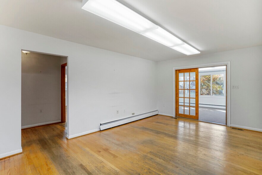 More Photos Of 2893 Jessup Rd, Jessup Office For Sale