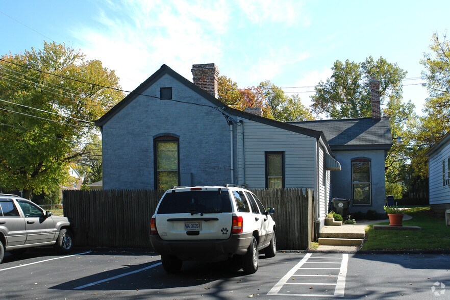 More Photos Of 635 N Broadway, Lexington Office For Sale