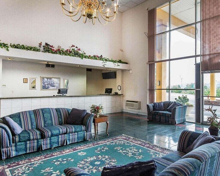 More Photos Of 1507 N Tibbs Rd, Dalton Hotel For Sale
