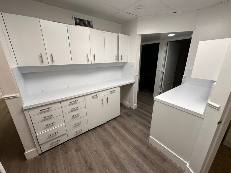 More Photos Of 4101 NW 3rd Ct, Plantation Medical For Lease